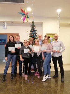 З отриманими свідоцтвами З отриманими свідоцтвами
